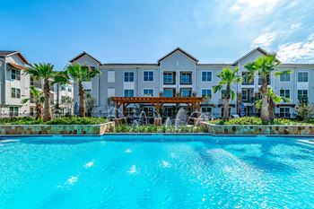 Outdoor swimming pool 